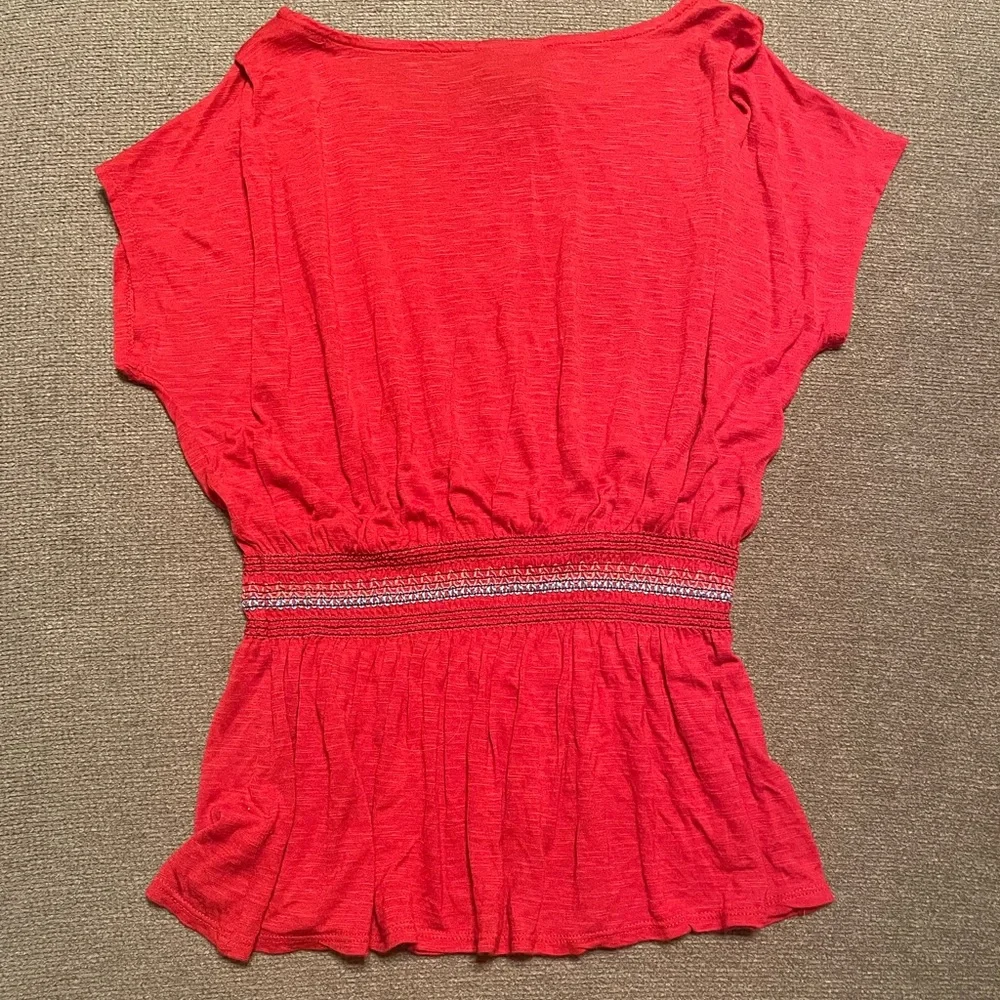 Women’s Bobeau Bright Red Short Sleeve Cinched Smocked Waist Shirt, XS